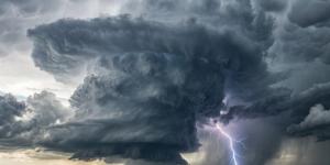 سحب رعدية تتقدم في بعض المناطق.. هل تصل الأمطار إلى القاهرة؟ (لايف)