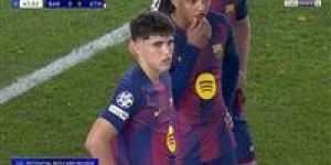 برشلونة.. طرد باو كوبارسي مدافع برشلونة أمام أتلتيكو مدريد في دوري أبطال أوروبا