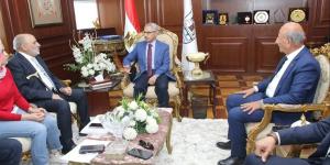 محافظ بني سويف يبحث مع "مستثمري بياض العرب" آليات وسبل تعزيز تدفق الاستثمارات