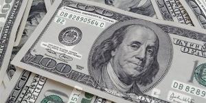 الدولار يتجه نحو انخفاض أسبوعي قبيل محادثات السلام بين الولايات المتحدة وإيران