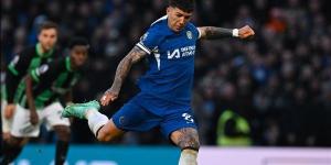 إنزو فرنانديز يعتذر لإدارة تشيلسي.. وغيابه مستمر أمام مانشستر سيتي