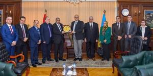 لتحقيق الحوكمة وتسريع المشروعات.. تعاون مشترك بين محافظة الإسكندرية وهيئة قضايا الدولة