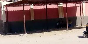 موقف سيارات الدناقلة فى انتظار قرار المحافظ