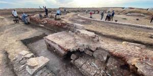 "آثار سيناء": كشف معبد "بلوزيوم" بتل الفرما يعيد رسم الخارطة السياحية ويجذب بعثات دولية جديدة