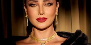 رضوى الشربيني تخطف الأنظار بإطلالة سوداء ومكياج خاطف