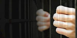 إحالة متهم بالتحريض على الفجور ونشر محتوى خادش للحياء للمحاكمة الجنائية