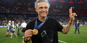 باريس سان جيرمان يقترب من تمديد عقد إنريكي حتى 2030 بعقد تاريخي ضخم