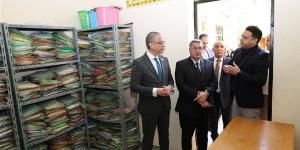 محافظ الجيزة يتفقد مقر الجهاز التنفيذي لمشروع الجبانات بأكتوبر
