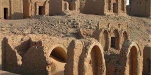 ترميم وتطوير 3 مقابر أثرية بجبانة الخوخة بالبر الغربي في الأقصر