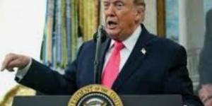 "ترامب يهدد الصين بعقوبات قاسية إذا دعمت إيران عسكريًا ويعلن حصارًا بحريًا على هرمز"