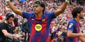 لامين يامال يكتب قصة تألق مذهلة في برشلونة