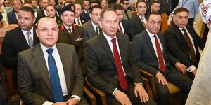 محافظ الغربية يشهد قداس عيد القيامة المجيد ويشارك أقباط المحافظة فرحتهم