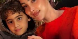 "فولة واتقسمت".. بسمة بوسيل تنشر صورة مع ابنها آدم تامر حسني
