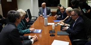 وزير الخارجية يلتقي المدير المنتدب للوكالة الدولية لضمان الاستثمار