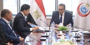 وزير الصحة يناقش تعزيز التعاون مع جمعية الإيثار لتطوير مستشفى الكبد المصري ببلطيم