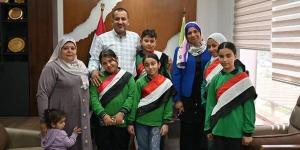 طلاب الزهور يناقشون مشكلات العاشر مع رئيس الجهاز