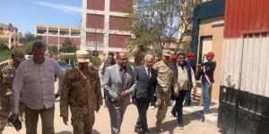 وكيل تعليم الإسماعيلية يتابع امتحانات التربية العسكرية