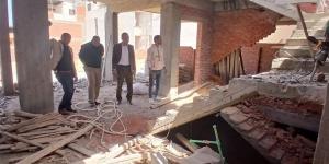 رئيس مدينة دمنهور يقود حملة ميدانية لإزالة البناء المخالف بمنطقة سكنيدة