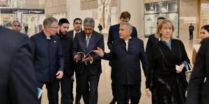 رئيس جمهورية تتارستان يزور المتحف المصري الكبير ويشيد بتجربة العرض المتحفي