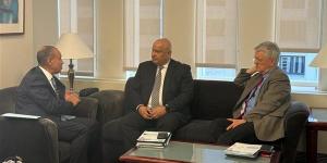 وزير الخارجية يلتقي المدير العالمي لقطاع المياه بمجموعة البنك الدولي