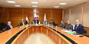 اختيار قيادات جديدة.. رئيس جامعة أسيوط يترأس لجنة انتقاء أمين عام مساعد الجامعة