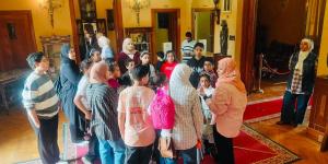 أتوبيس الفن الجميل.. جولة للأطفال بمتحف ركن فاروق