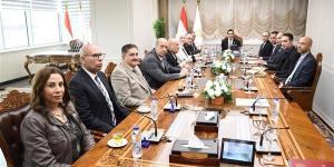 وزير الرياضة يبحث مع مجلس إدارة اتحاد الكرة الطائرة الاستعدادات والمنافسات المقبلة