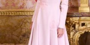 ألوان الباستيل.. الاختيار الأفضل لإطلالات الملكات والأميرات في ربيغ وصيف 2026