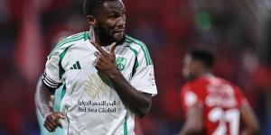 الأهلي يسجل التعادل أمام جوهور برأسية فرانك كيسيه