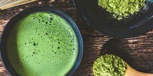 دراسة: تناول الماتشا يساعد على تقليل العطس