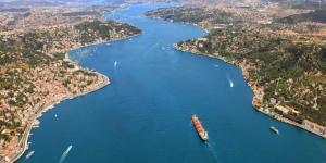 خبير نقل دولي: حصار الولايات المتحدة مضيق هرمز  "قرصنة بحرية"