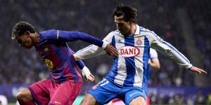 تقارير: برشلونة يفاوض قاهر ريال مدريد لضمه في الصيف