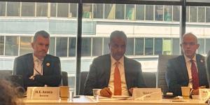 وزيرا الاستثمار والتخطيط يستعرضان جهود تنفيذ برنامج الإصلاح الاقتصادي