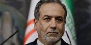 بوادر انقسام.. الحرس الثوري يهاجم تصريحات وزير الخارجية بشأن مضيق هرمز