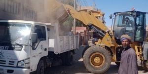 رفع نحو 9 أطنان من المخلفات بشوارع مدينة نجع حمادي