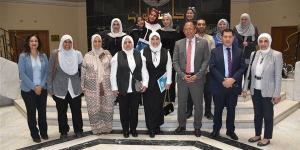 تسليم عقود الفرق المحتضنة بحاضنة الأثاث في جامعة العاصمة