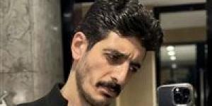 سنة بدلًا من سنتين.. تخفيف الحكم على “شاكر محظور” في قضية المحتوى الخادش