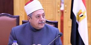 وزير الأوقاف يهنئ الشيخ أيمن عبد الغني بتكليفه الجديد في وكالة الأزهر