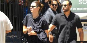 هنادي مهنا وأحمد خالد صالح يشاركان في جنازة والد منة شلبي