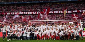 بعد الفوز بلقب الدوري.. بايرن ميونخ يبحث عن موسم إستثنائي بـ4 ألقاب جديدة تنتظر قبضة العملاق البافاري