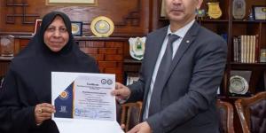 تسليم شهادات لـ30 مشاركا ببرنامج إعداد المدربين (TOT) في التحول الرقمي بجامعة طنطا