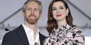 آن هاثاواي تكشف تفاصيل دعم زوجها آدم خلال تصوير الأفلام