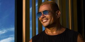 رفض طعن عمرو دياب وتأييد حكم تغريمه في قضية "الشاب المصفوع"