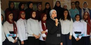 صوتها بيفكرك بمين؟.. تلاوة مؤثرة لطفلة في الإذاعة المدرسية تخطف الأنظار (فيديو)