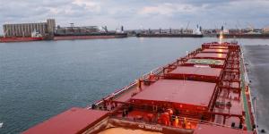 ميناء دمياط يستقبل ١١ سفينة وآلاف الأطنان من البضائع