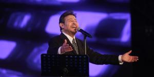 محامي هاني شاكر يقاضي المتسبب في شائعة وفاته ويؤكد: في الرعاية الطبية بباريس