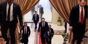 بين صفقات «ترامب» ومناورات طهران.. فانس ينتظر الإشارة والمنطقة تنتظر الانفجار