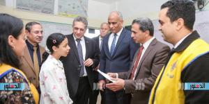 تستهدف 364 ألف طالب.. محافظ كفرالشيخ يتفقد المبادرة الرئاسية «عيون أطفالنا مستقبلنا»