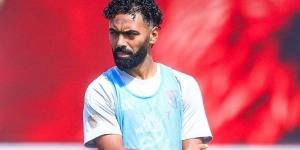 الأهلي يعقد جلسة لحسم تجديد حسين الشحات بعد القمة