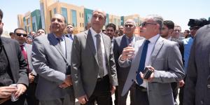 محافظ أسيوط يفتتح ملتقى التوظيف بجامعة سفنكس لتعزيز فرص العمل